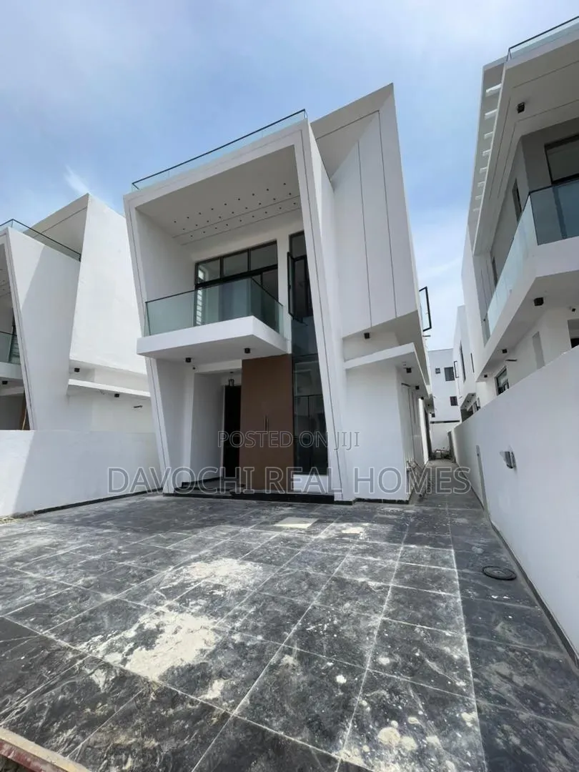 5bdrm Duplex in Lekki Phase 1 for sale in Lekki Phase 1