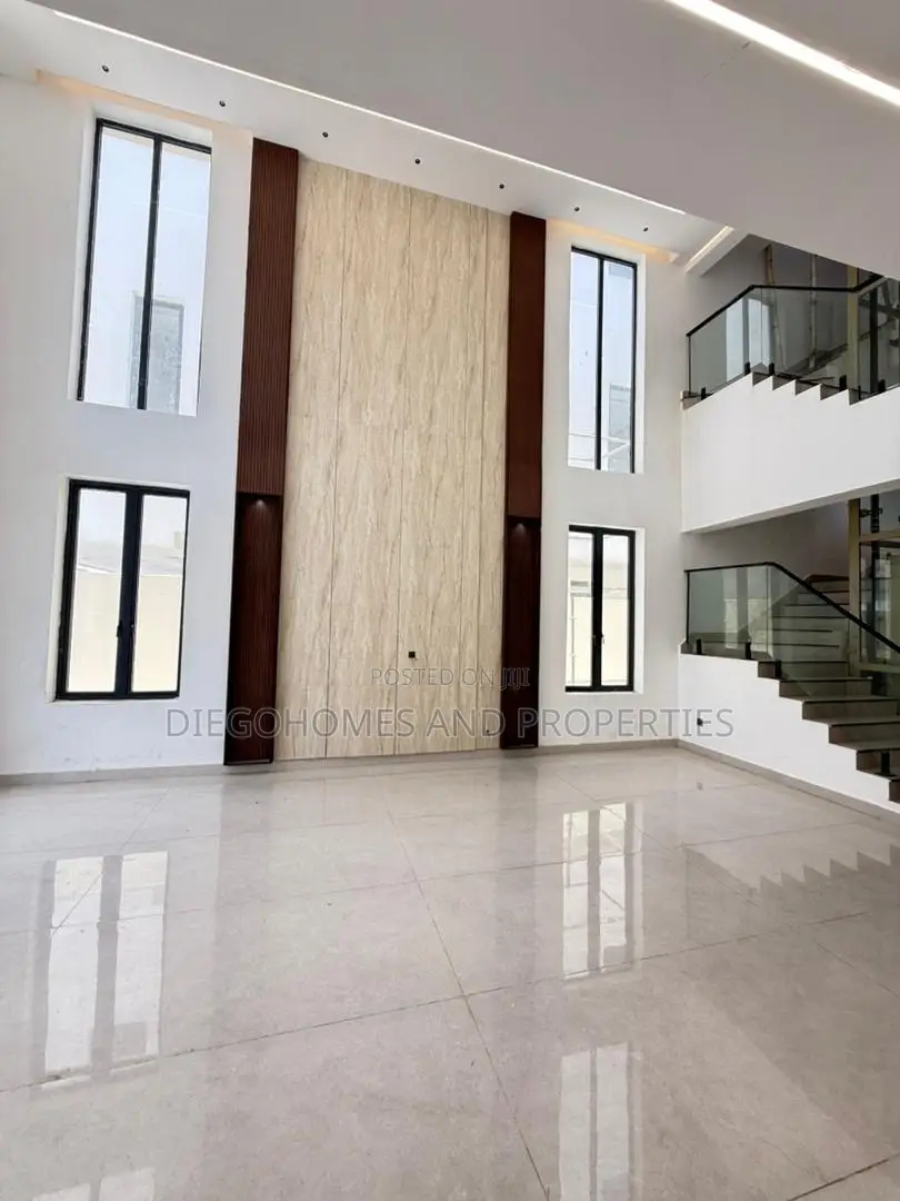 5bdrm Duplex in Lekki Phase 1 for sale in Lekki Phase 1