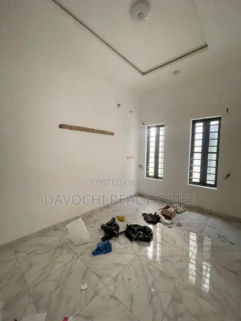 4bdrm Duplex in Lekki Phase 1 for sale in Lekki Phase 1