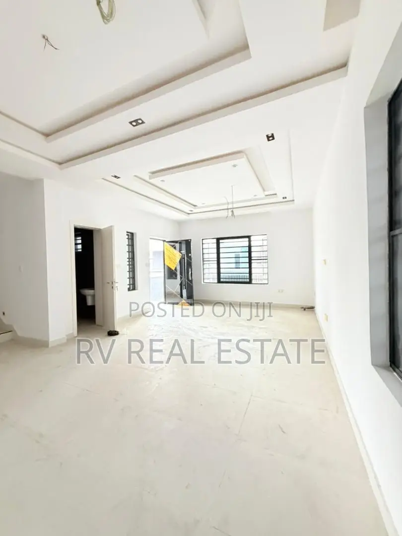 4bdrm Duplex in Adeniyi Jones for sale in Adeniyi Jones
