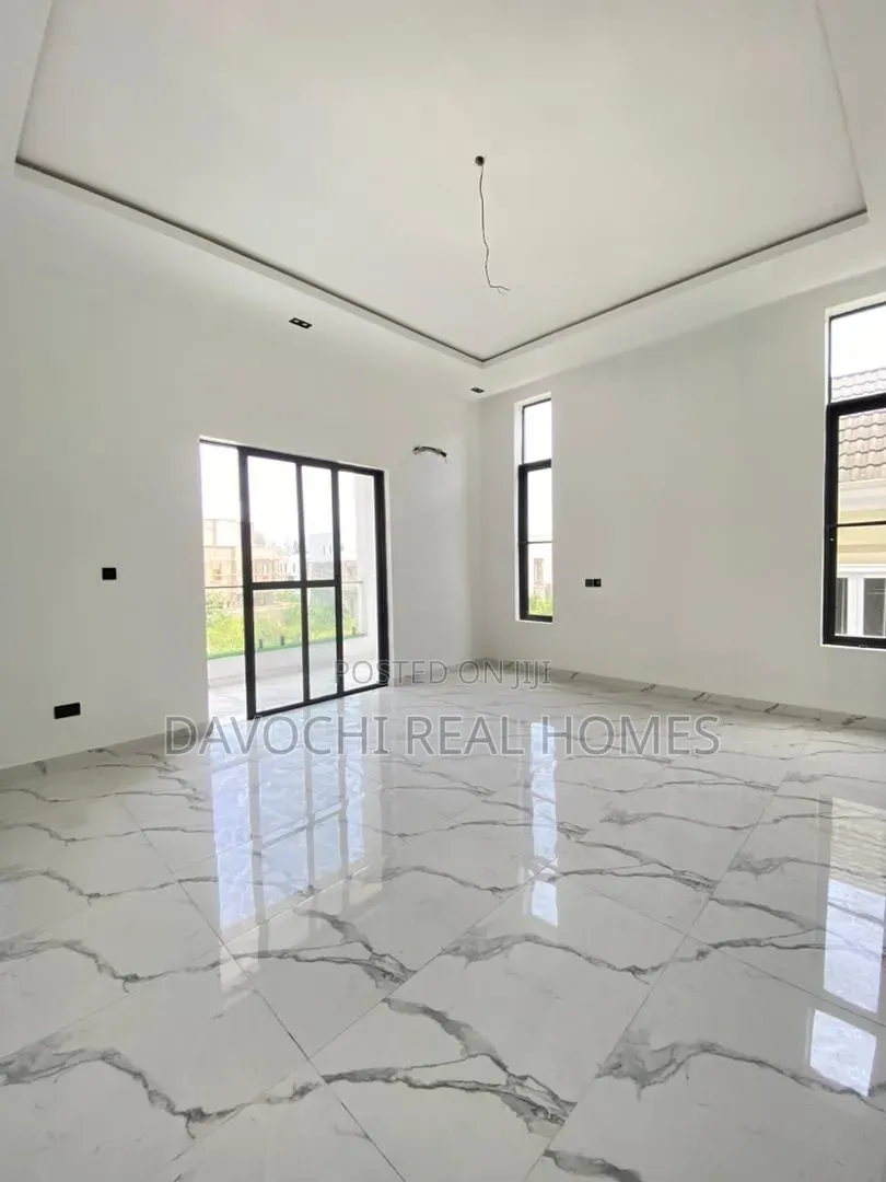 6bdrm Duplex in Lekki Phase 1 for sale in Lekki Phase 1