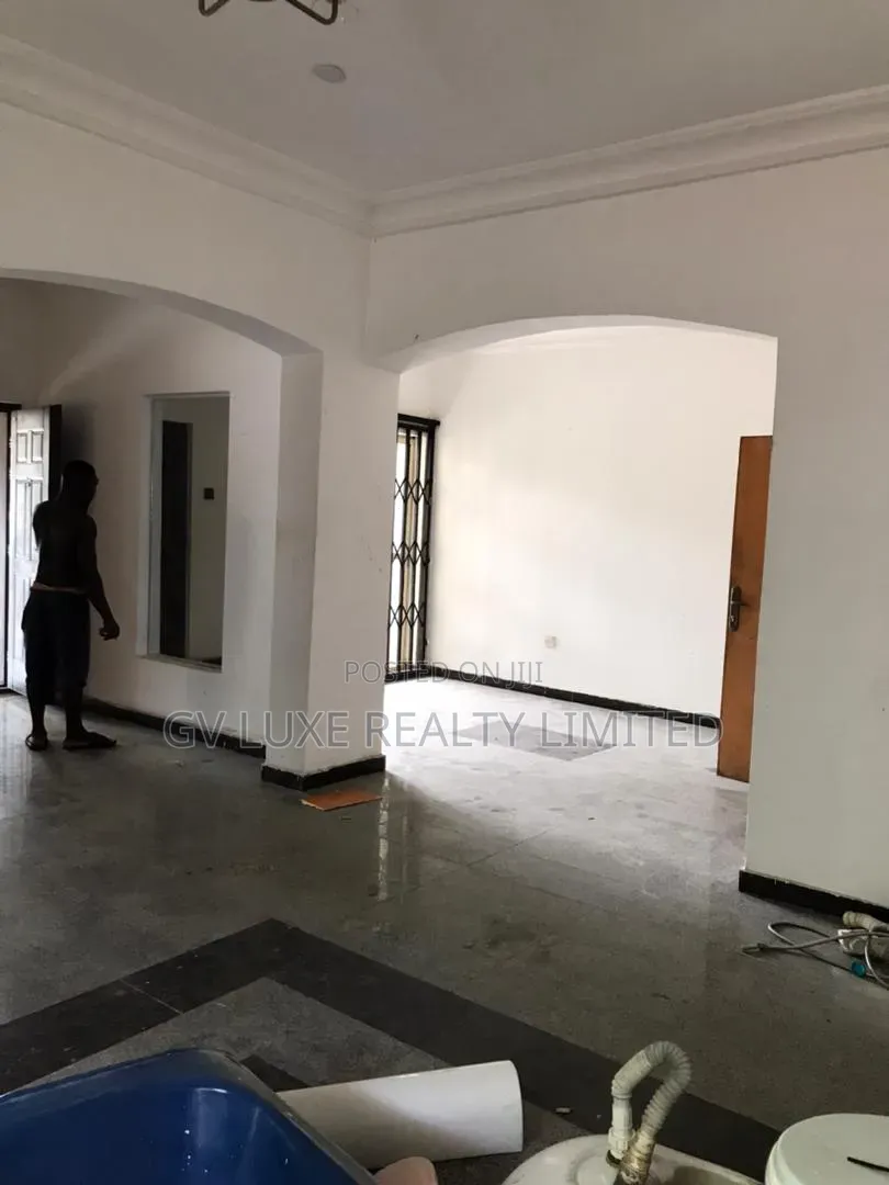 3bdrm Apartment in Lekki Phase 1 for rent in Lekki Phase 1