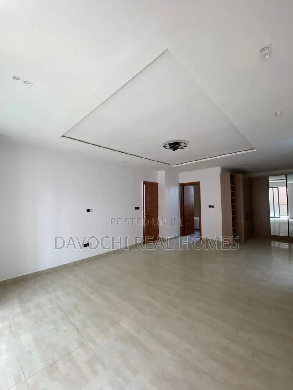 5bdrm Duplex in Lekki Phase 1 for sale in Lekki Phase 1
