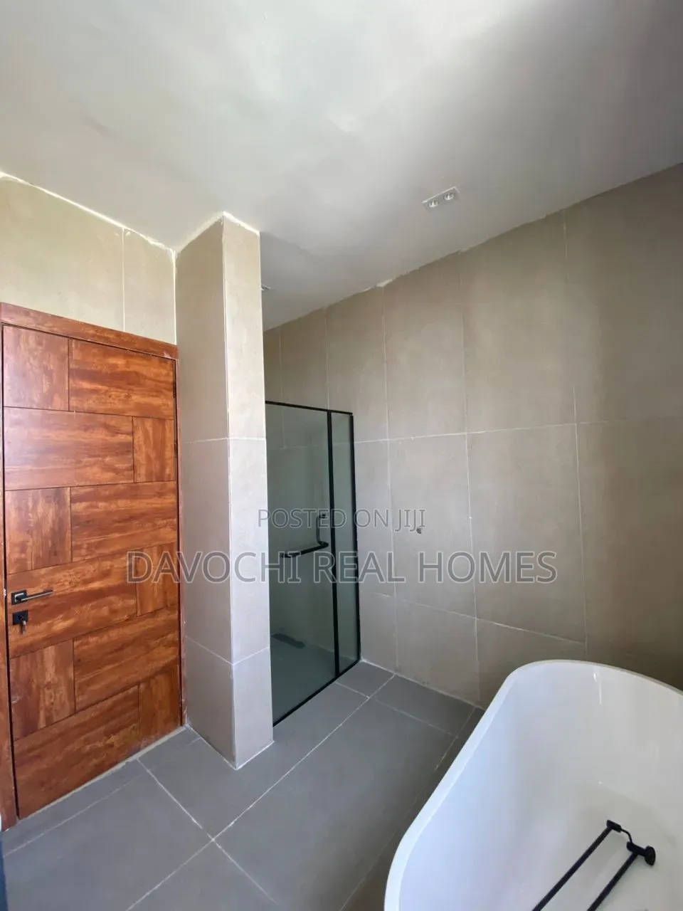 5bdrm Duplex in Lekki Phase 1 for sale in Lekki Phase 1