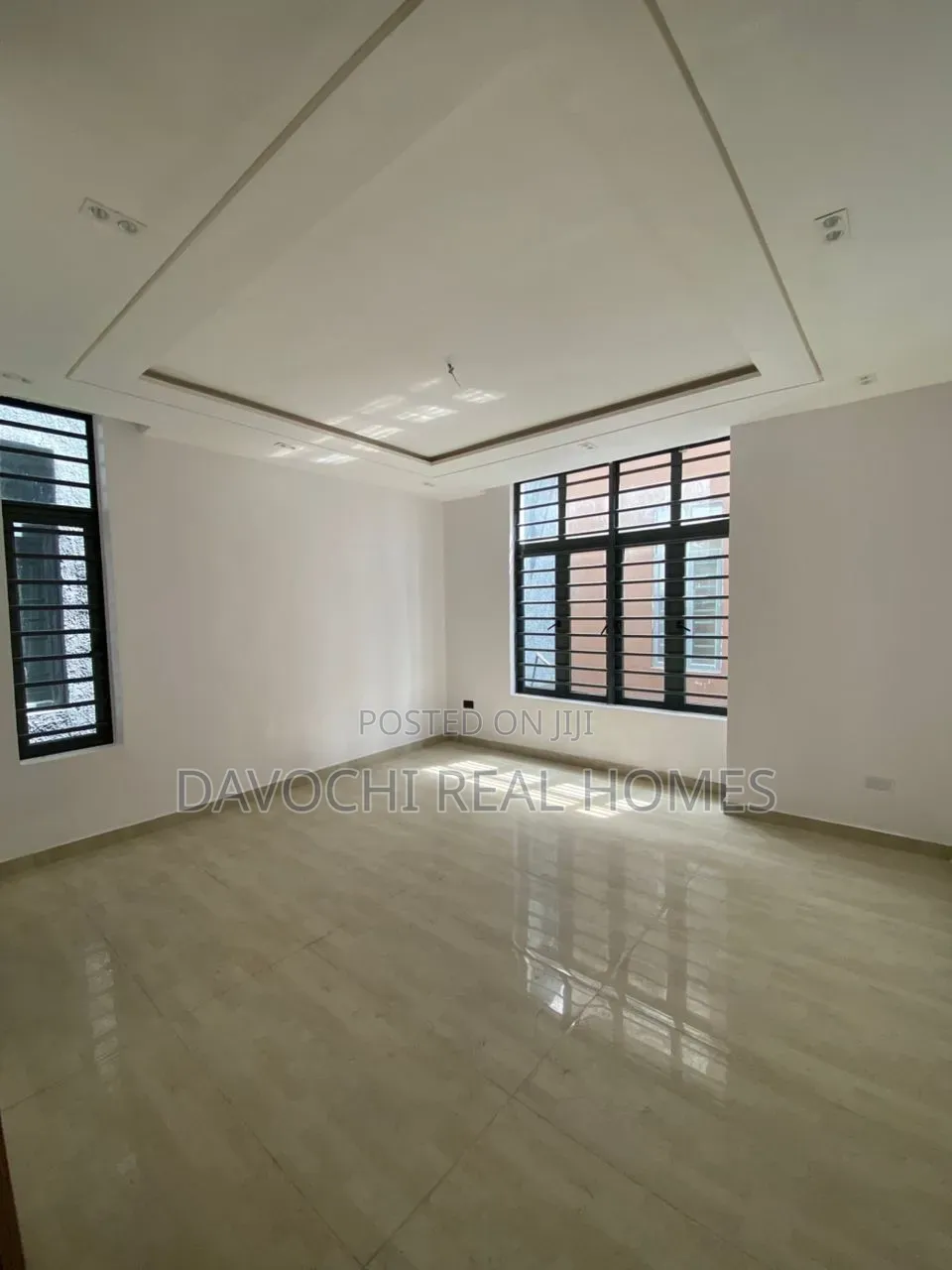 5bdrm Duplex in Lekki Phase 1 for sale in Lekki Phase 1
