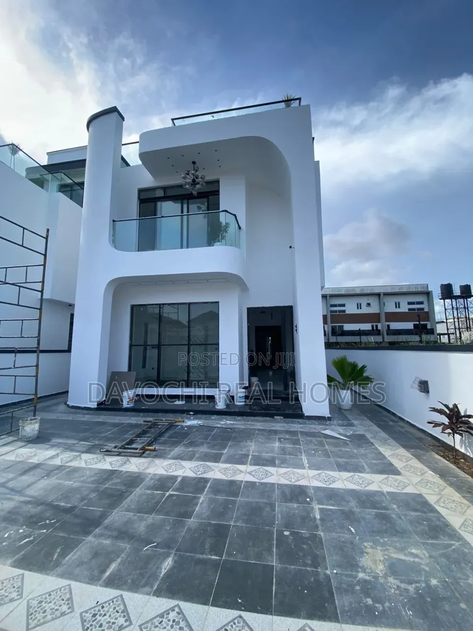 5bdrm Duplex in Ikate for sale in Ikate