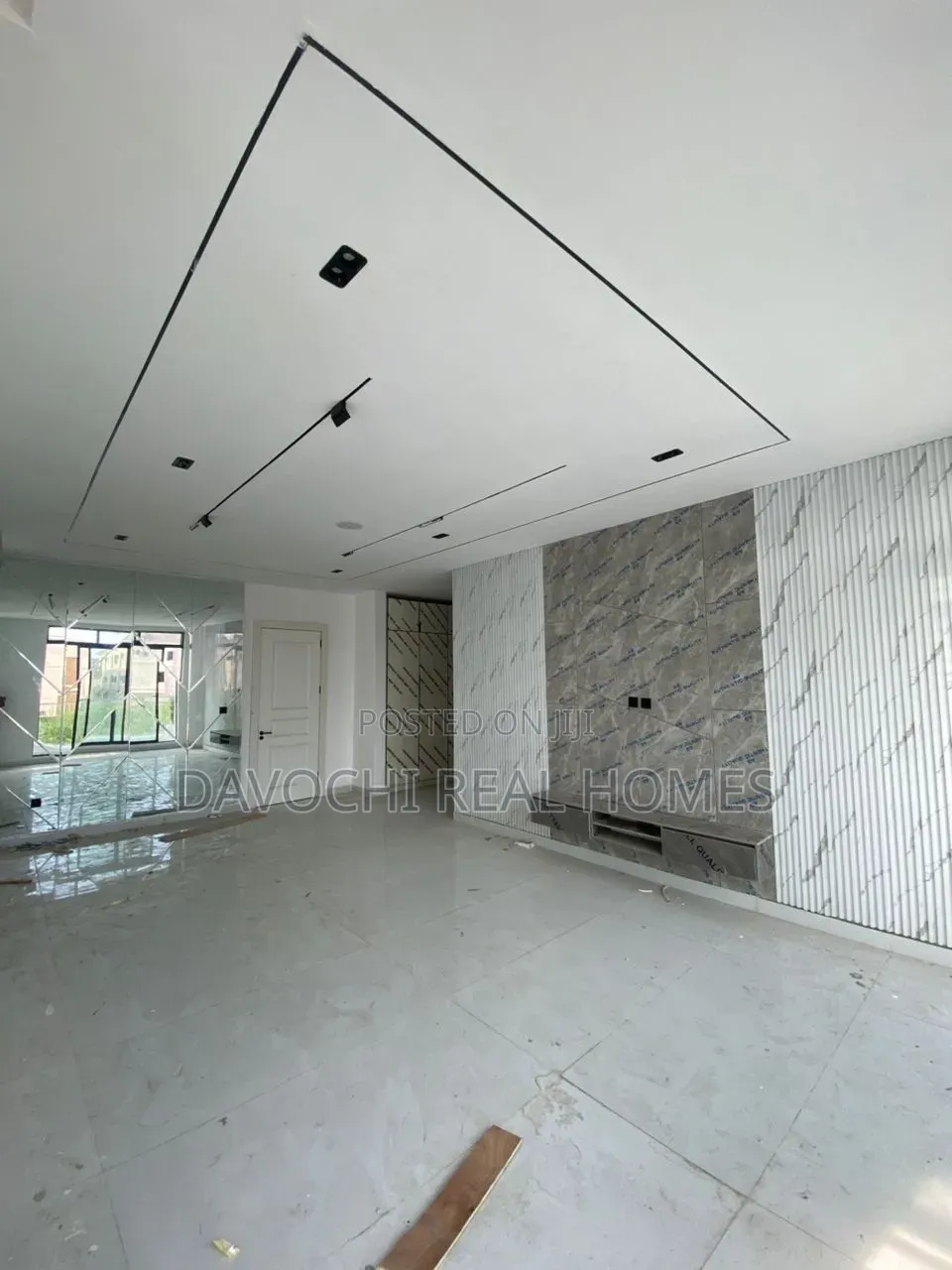 5bdrm Duplex in Ikate for sale in Ikate