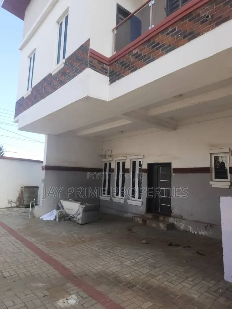 1bdrm Shared Apartment in Orchid Road, Lekki for rent in Lekki