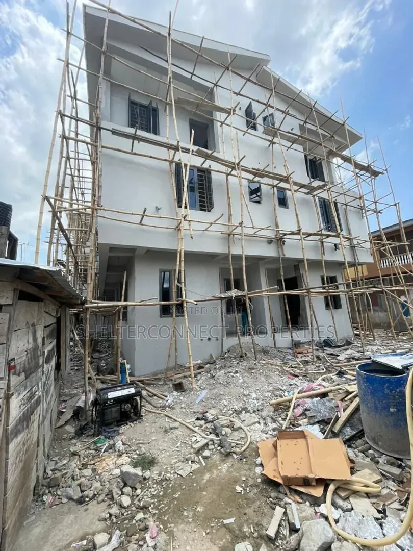 4bdrm Duplex in Ifako-Gbagada for sale in Ifako-Gbagada