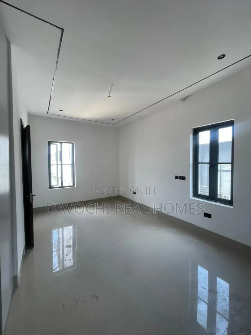2bdrm Apartment in Ikate for sale in Ikate