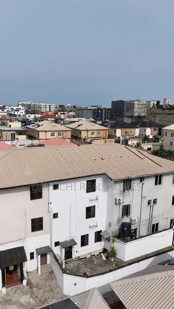 4bdrm Duplex in Lekki Phase 1 for sale in Lekki Phase 1