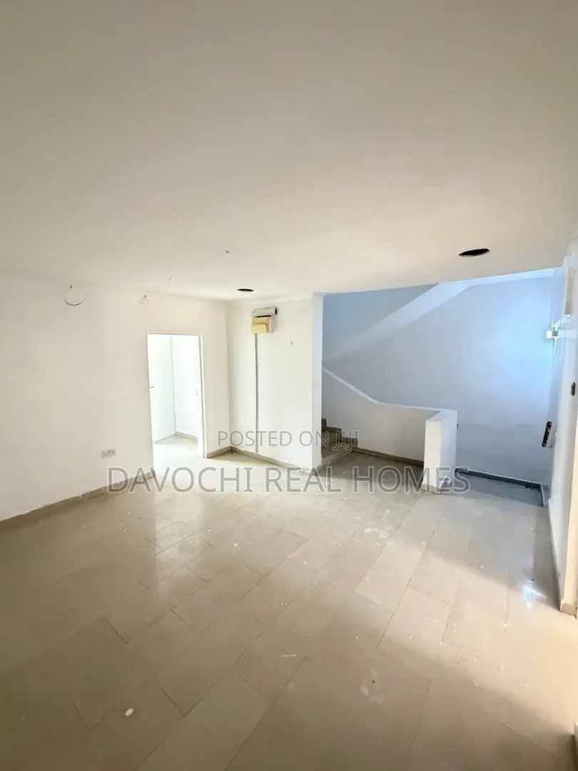 4bdrm Duplex in Lekki Phase 1 for sale in Lekki Phase 1