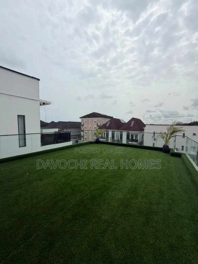 5bdrm Duplex in Osapa london for sale in Osapa london