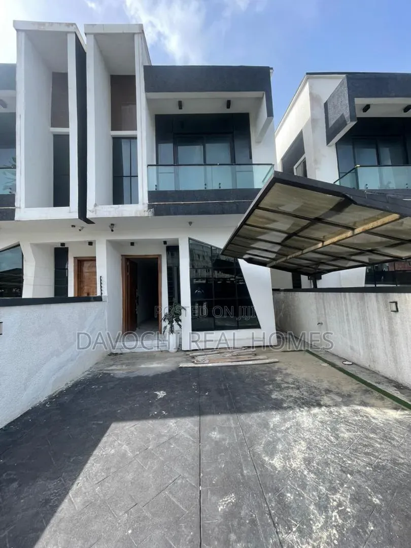 4bdrm Duplex in Lekki Phase 1 for sale in Lekki Phase 1
