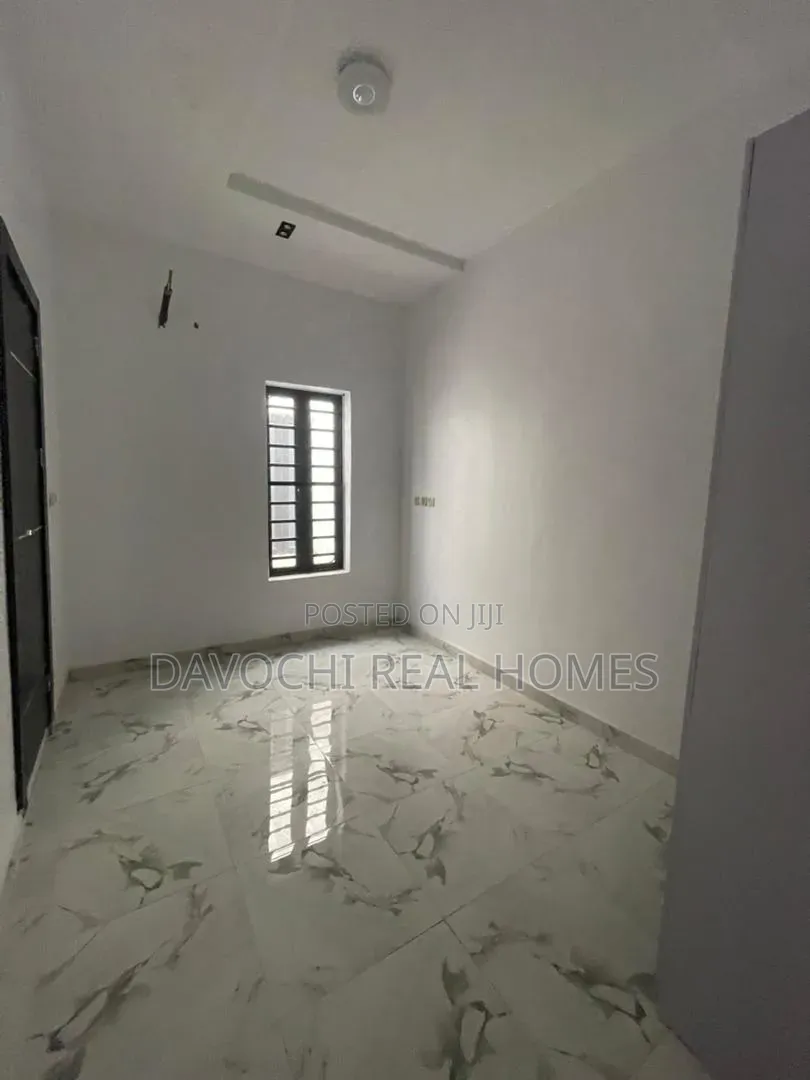 4bdrm Duplex in Lekki Phase 1 for sale in Lekki Phase 1