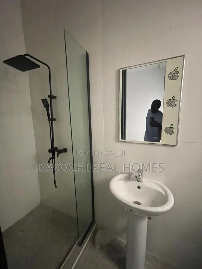 4bdrm Duplex in Lekki Phase 1 for sale in Lekki Phase 1