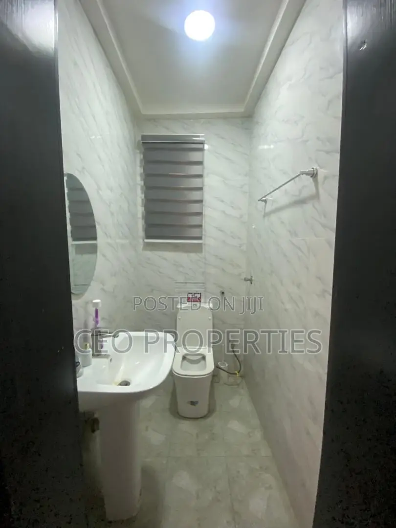 3bdrm Block of Flats in Lekki Right - Phase1 for rent in Lekki Phase 1