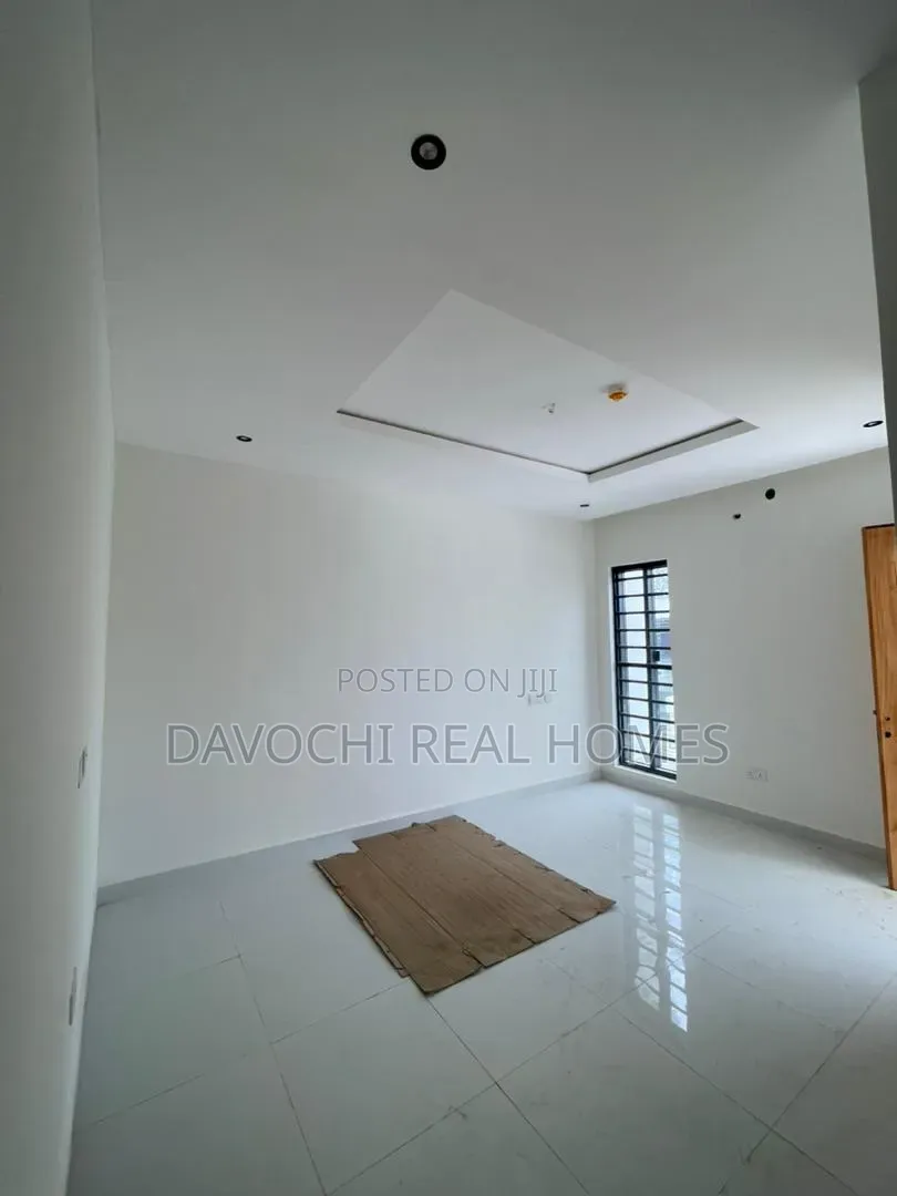 4bdrm Duplex in VGC / Ajah for sale in VGC / Ajah
