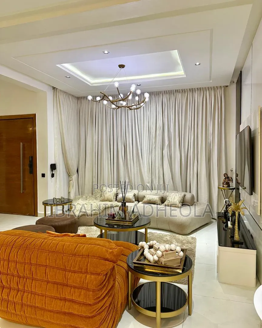 4bdrm Townhouse/Terrace in Ologolo for sale in Ologolo
