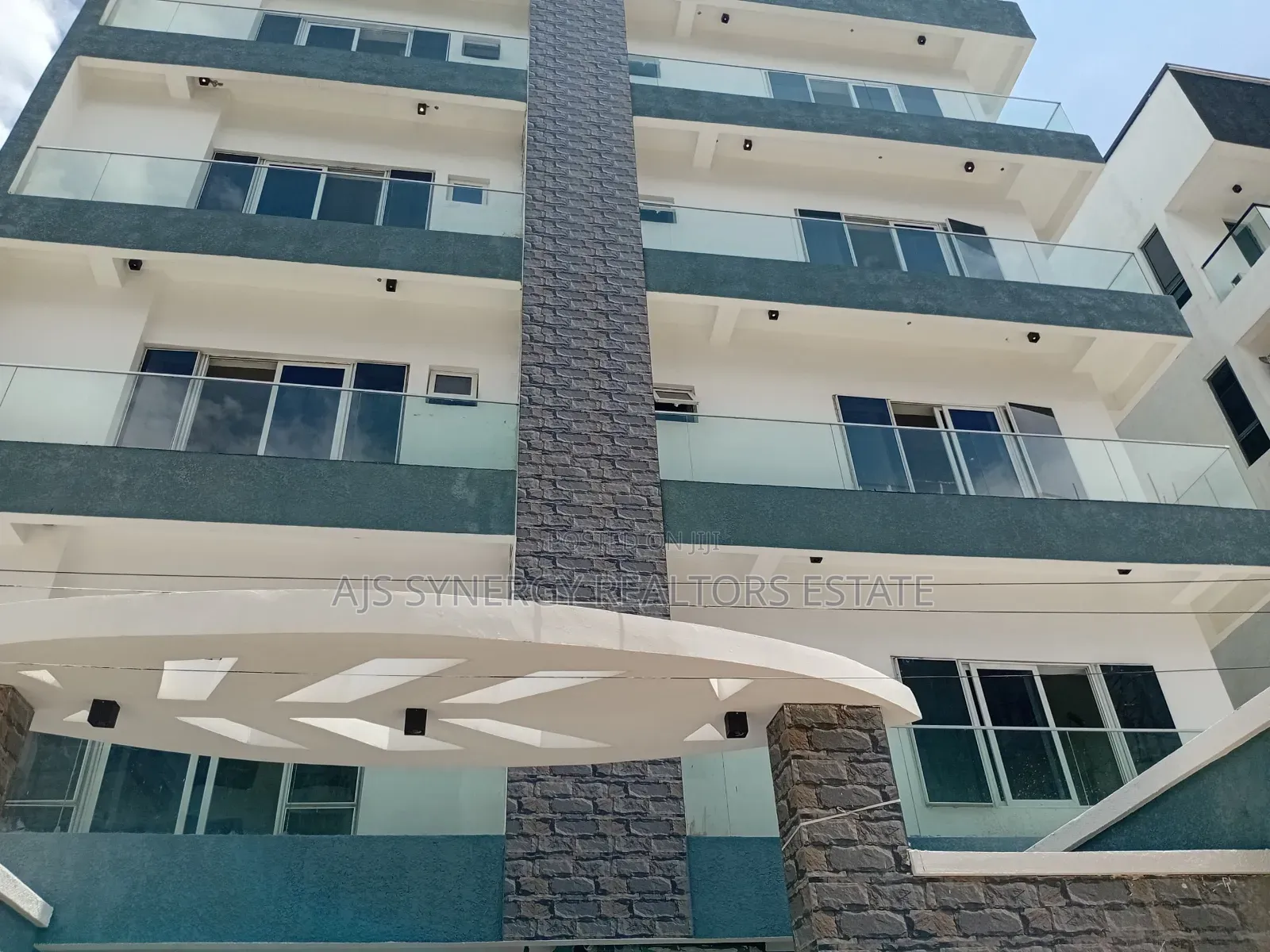 2bdrm Duplex in Ikate Residences for sale in Ikate