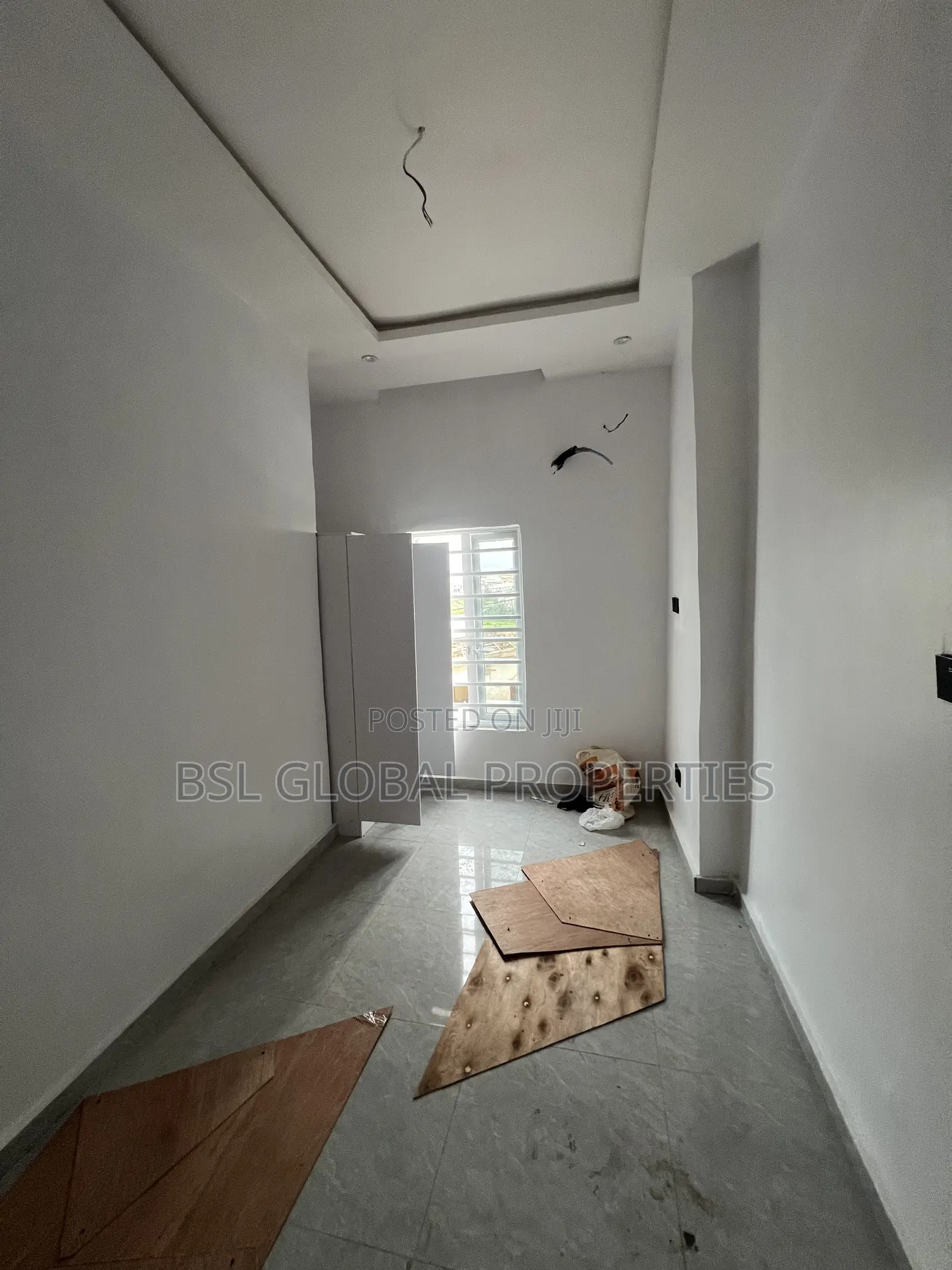 3bdrm Block of Flats in Olowora, Omole Phase 2 for rent in Omole Phase 2