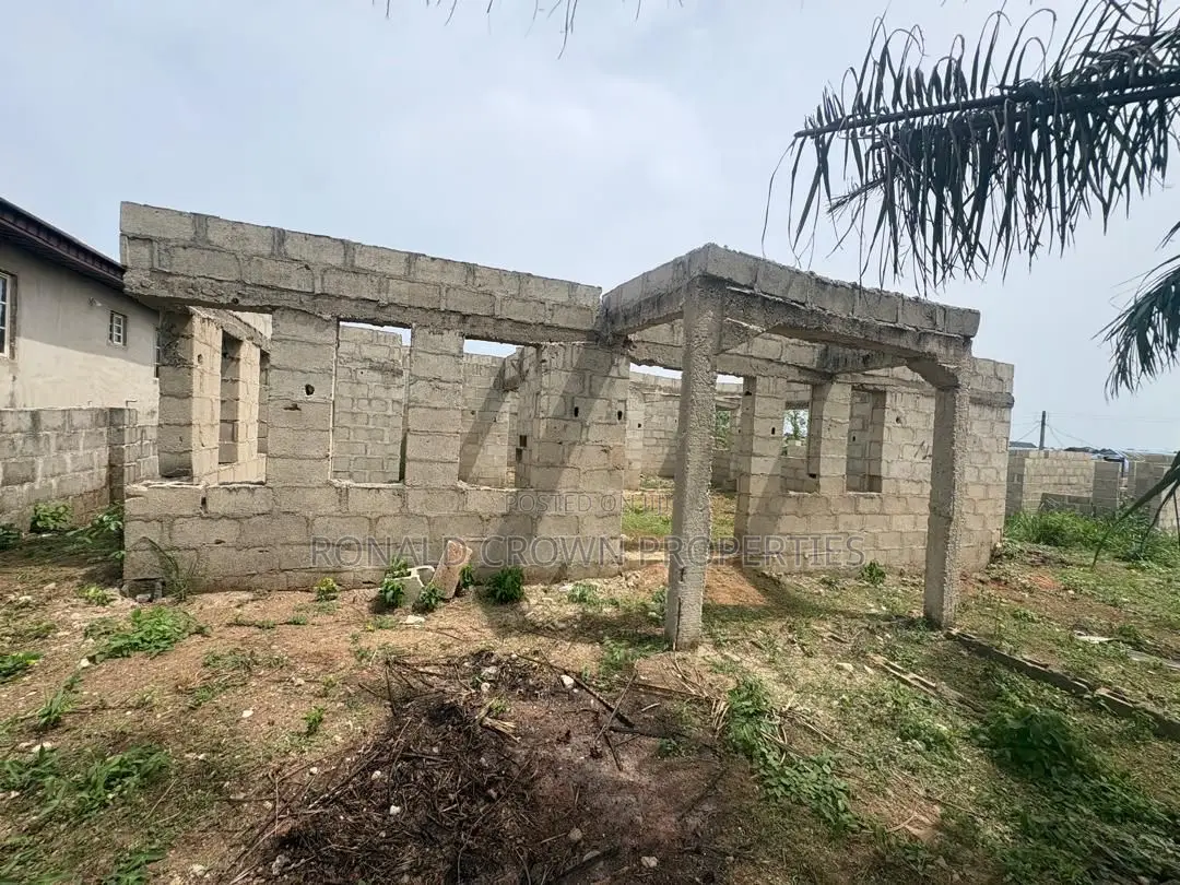 3bdrm Bungalow in Igbogbo for sale in Igbogbo