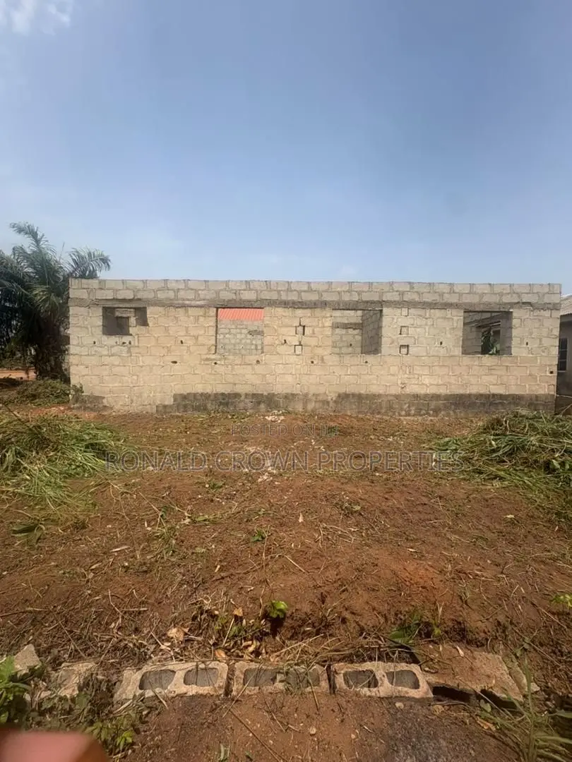 3bdrm Bungalow in Igbogbo for sale in Igbogbo
