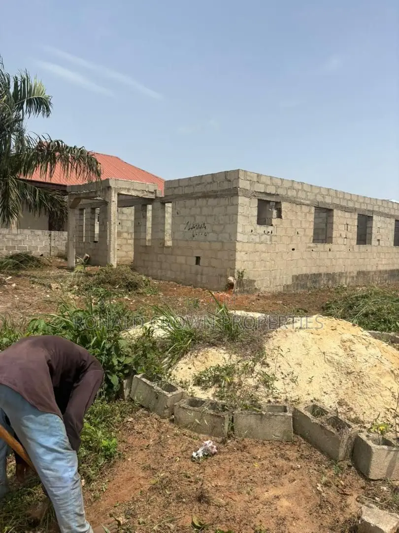 3bdrm Bungalow in Igbogbo for sale in Igbogbo