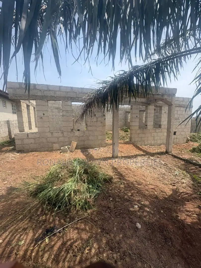 3bdrm Bungalow in Igbogbo for sale in Igbogbo