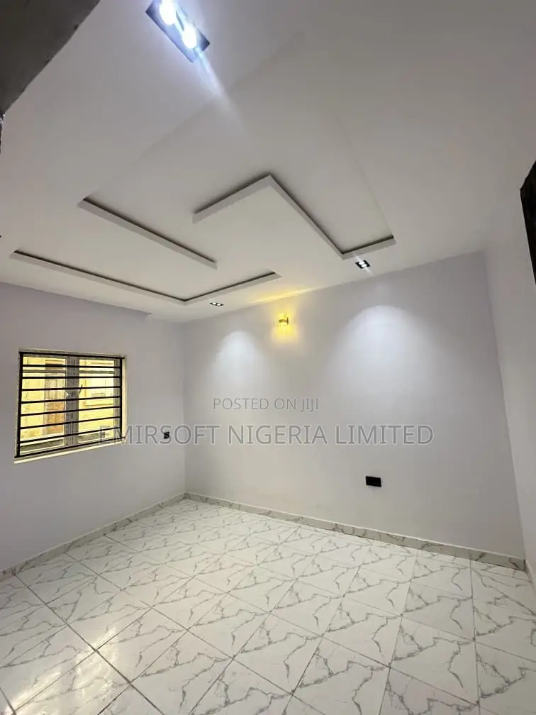 Furnished 3bdrm Bungalow in Idishin for sale in Idishin