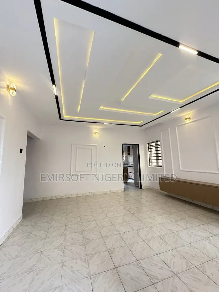 Furnished 3bdrm Bungalow in Idishin for sale in Idishin