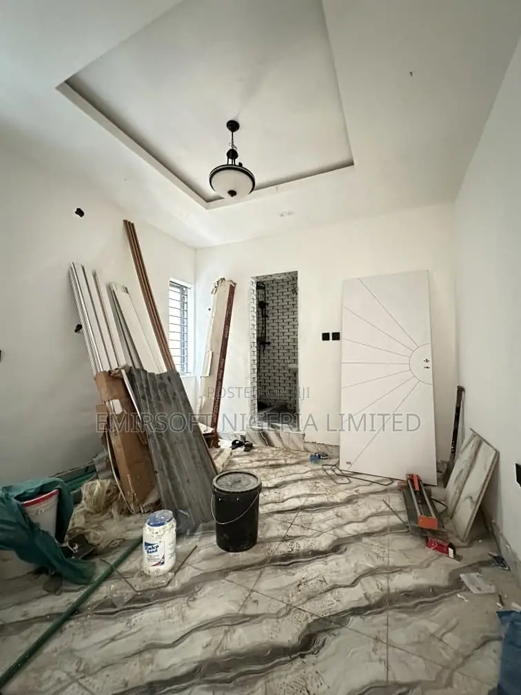 Furnished 3bdrm Bungalow in Ologuneru for sale in Ologuneru