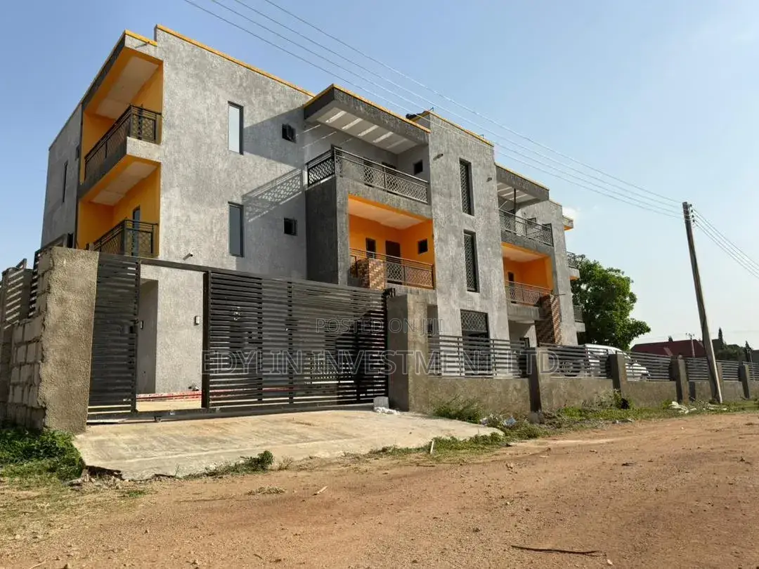 3bdrm Block of Flats in In An Estate, Sabon Lugbe for sale in Sabon Lugbe