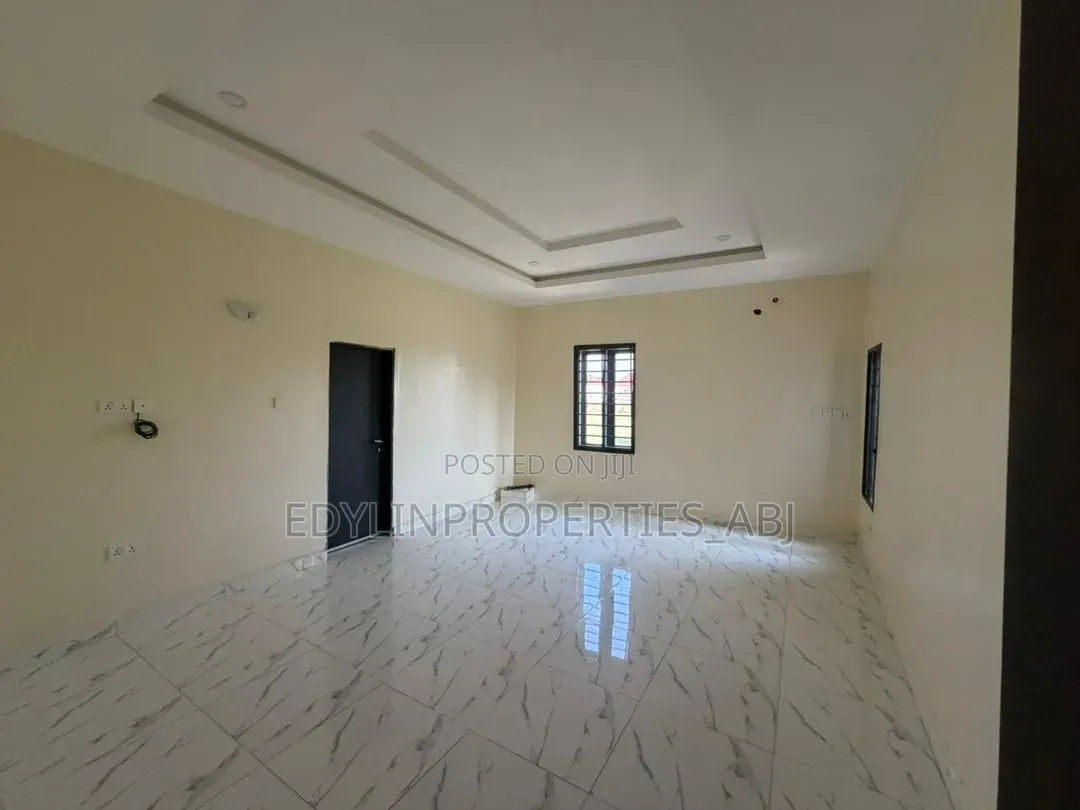 3bdrm Block of Flats in In An Estate, Sabon Lugbe for sale in Sabon Lugbe
