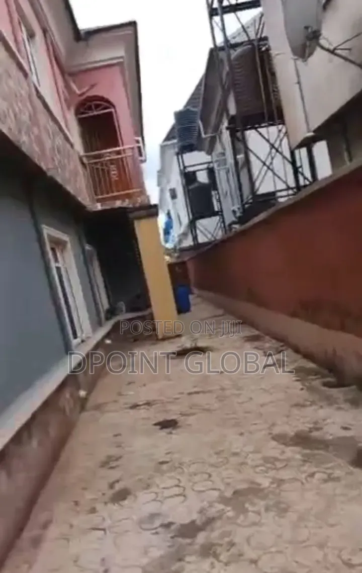 8bdrm Block of Flats in Bucknor for sale in Bucknor