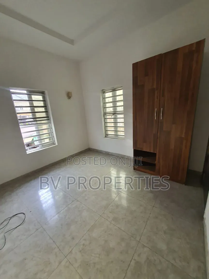 Mini Flat in Ikota for rent in Ikota