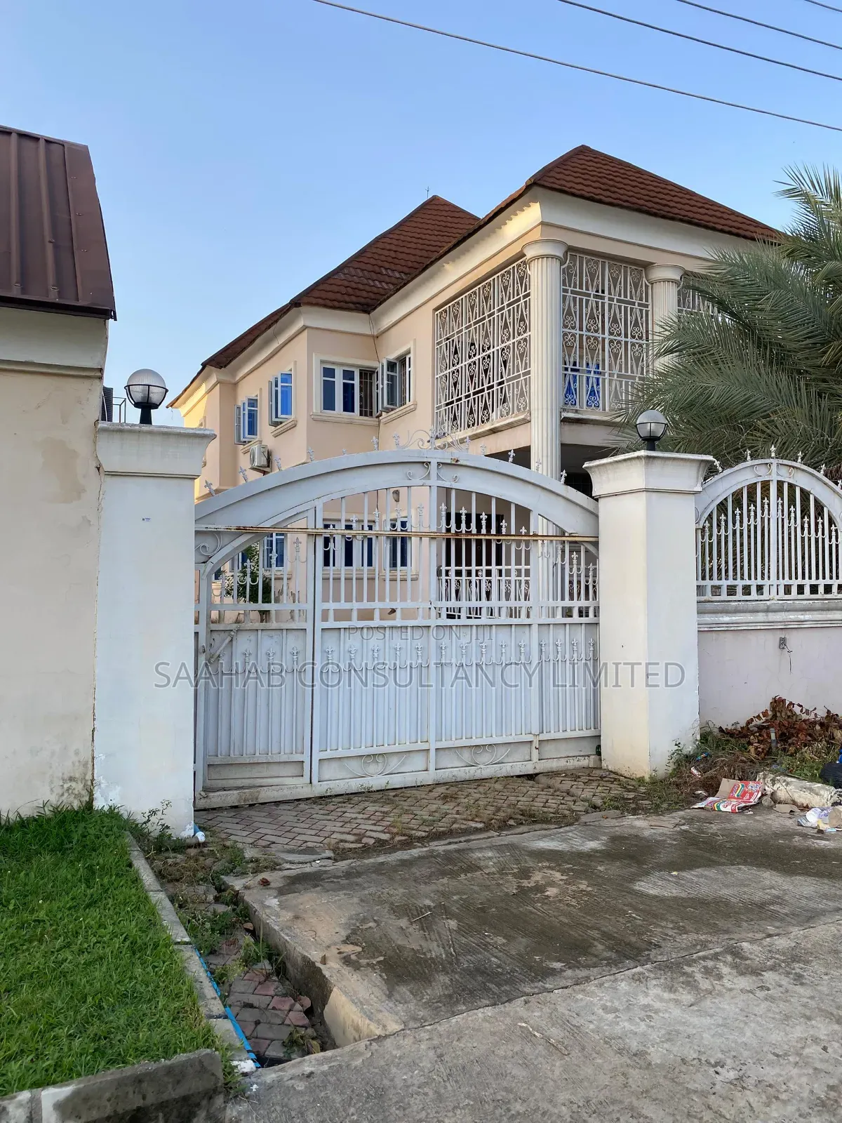 5bdrm Duplex in Basic Estate, Lokogoma for sale in Lokogoma