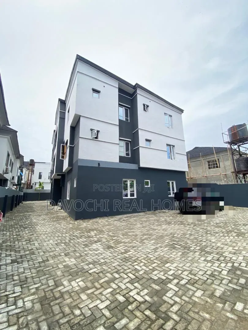 4bdrm Duplex in Sangotedo for sale in Sangotedo