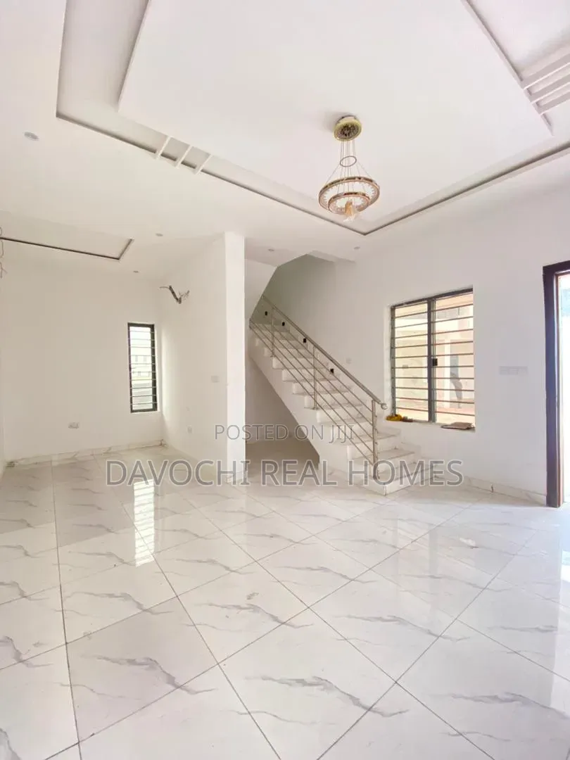 2bdrm Apartment in Sangotedo for sale in Sangotedo