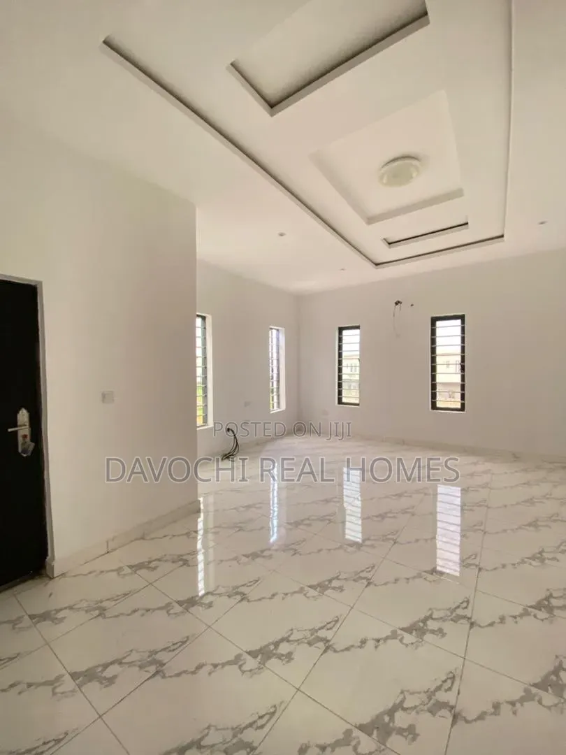 2bdrm Apartment in Sangotedo for sale in Sangotedo
