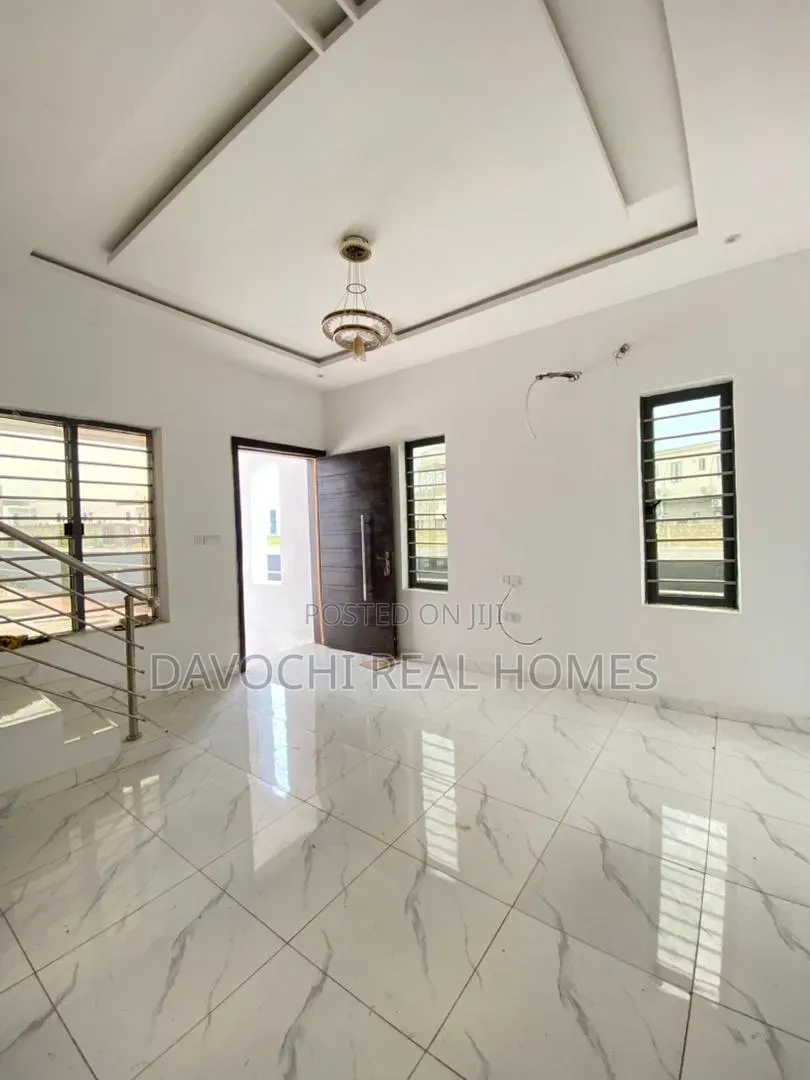 2bdrm Apartment in Sangotedo for sale in Sangotedo