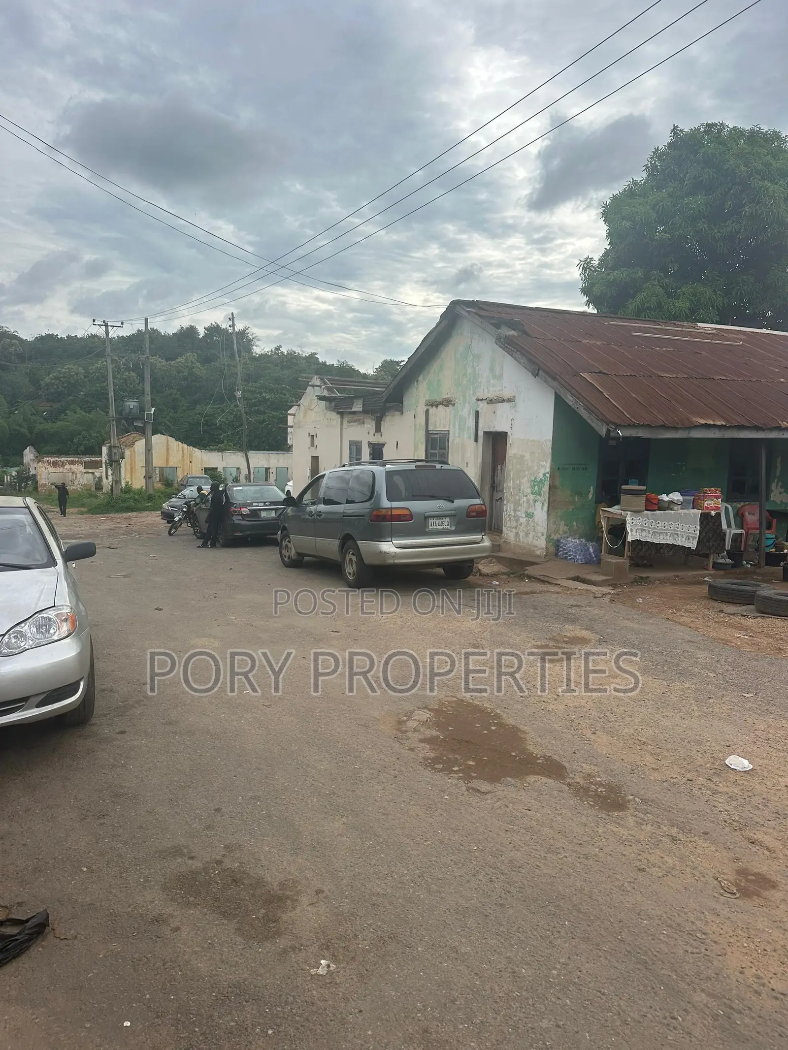 Commercial Land Opposite Kunle Ara Pharmacy,Along Uch for Sale in Yemetu
