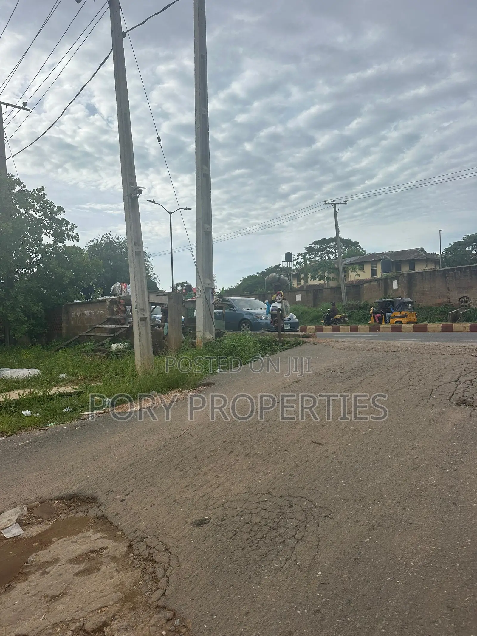 Commercial Land Opposite Kunle Ara Pharmacy,Along Uch for Sale in Yemetu