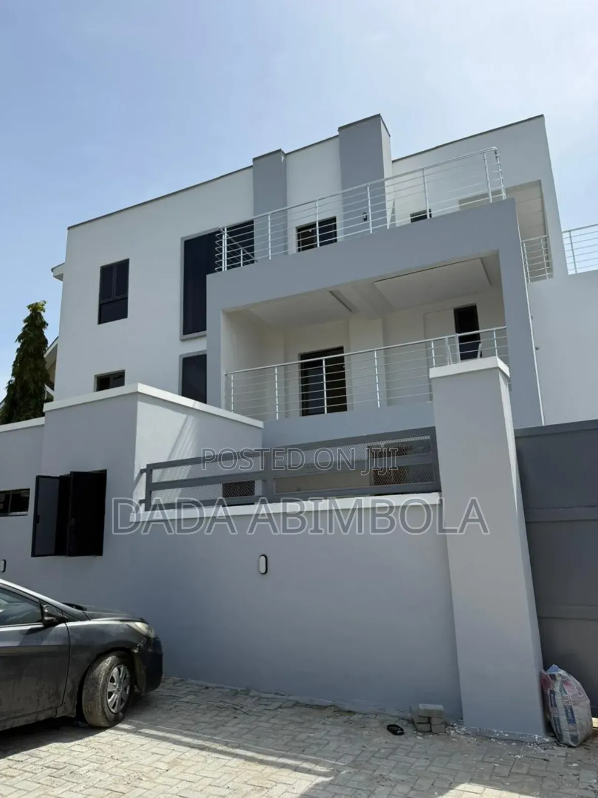 4bdrm Duplex in Chevron for sale in Chevron