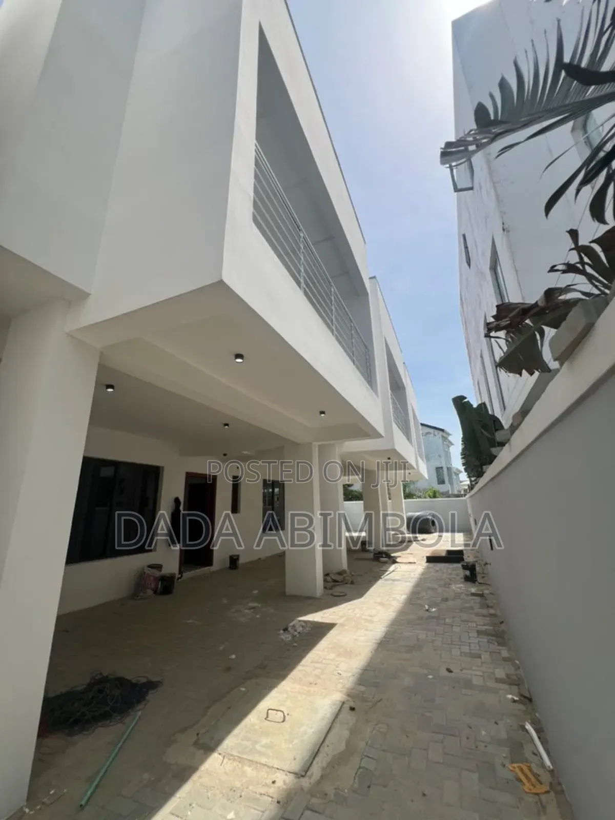 4bdrm Duplex in Chevron for sale in Chevron