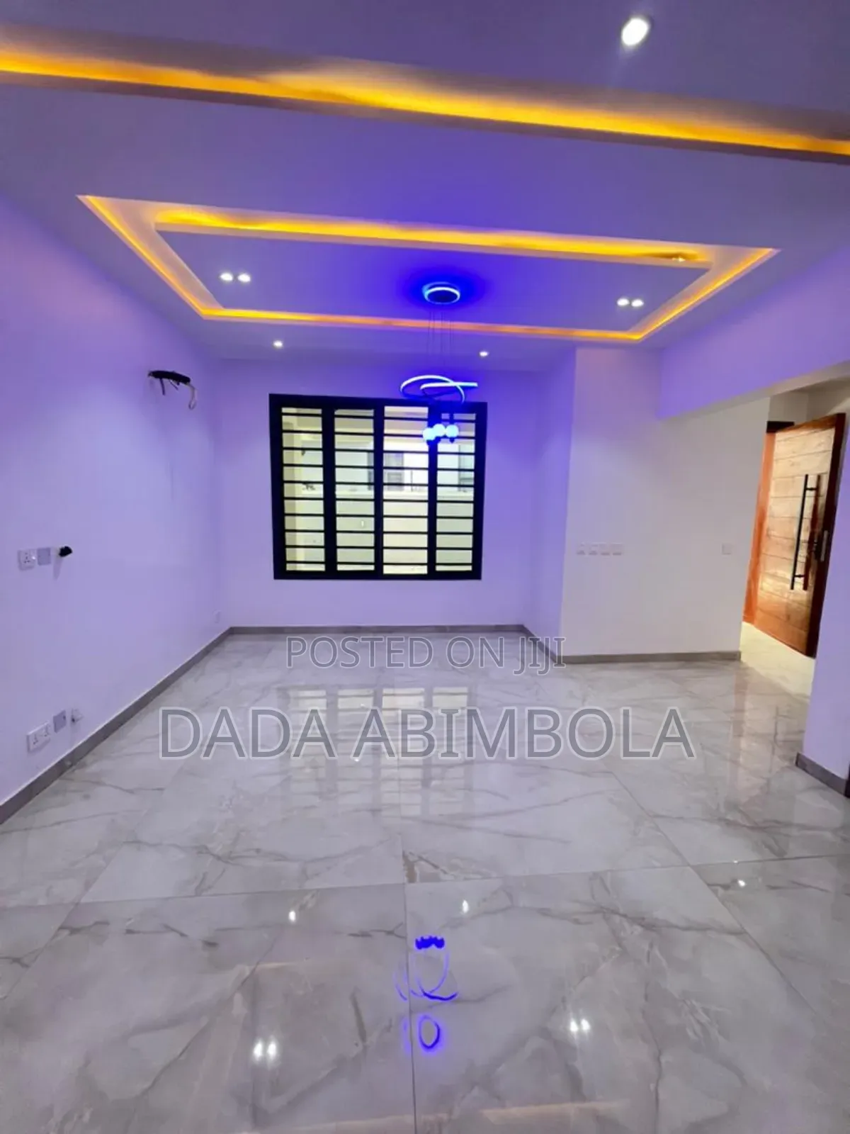 4bdrm Duplex in Chevron for sale in Chevron