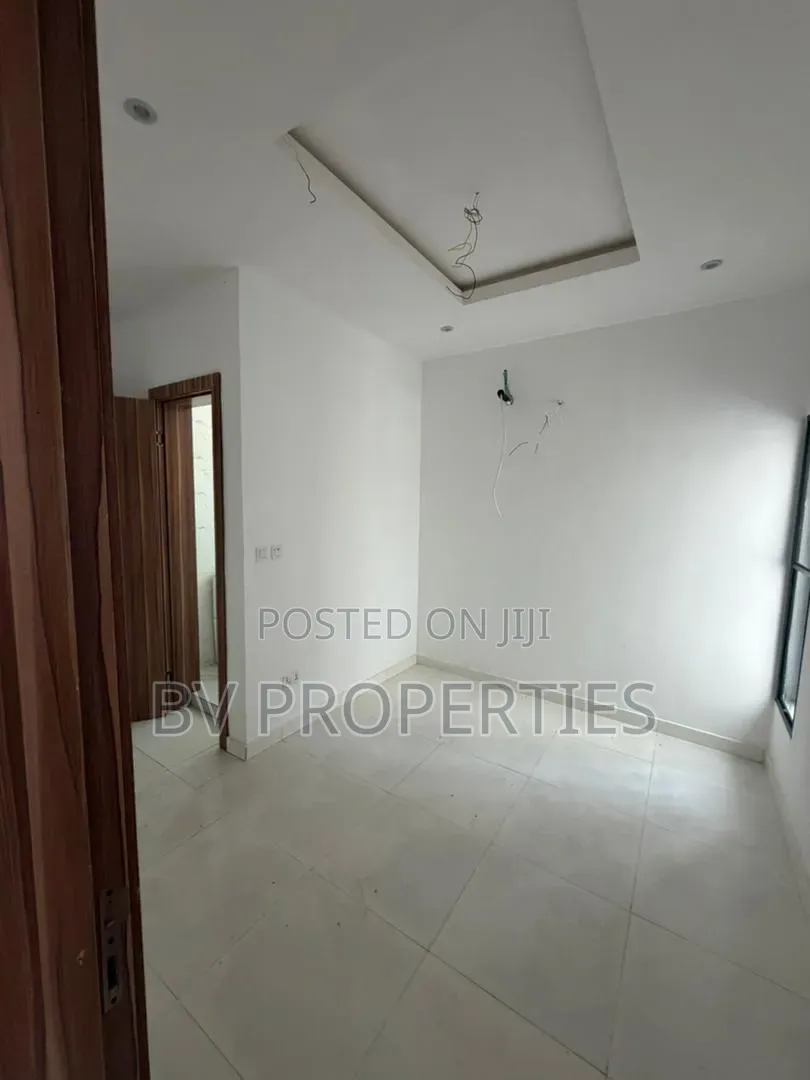Mini Flat in Atlantic View Estate, Lekki Phase 2 for rent in Lekki Phase 2