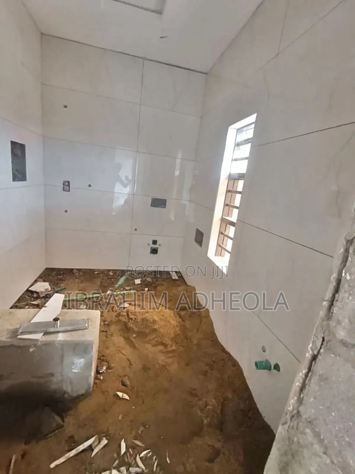 4bdrm Duplex in Ilupeju Estate for sale in Ilupeju Industrial Estate