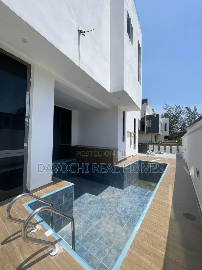 5bdrm Duplex in Sangotedo for sale in Sangotedo