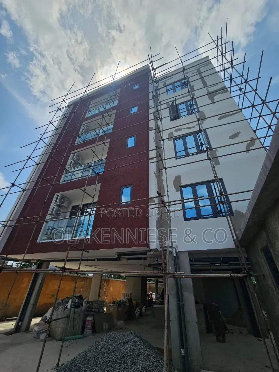 3bdrm Apartment in Parkview Estate for sale in Parkview Estate